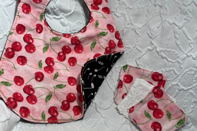 Double-Sided Bibs and rags Double-Sided Bibs and rags
